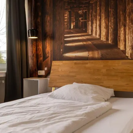 Lejlighed Giniushomes Apartment Am Bahnhof ,,Rustical Mine Room