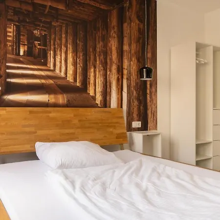 Lejlighed Giniushomes Apartment Am Bahnhof ,,Rustical Mine Room